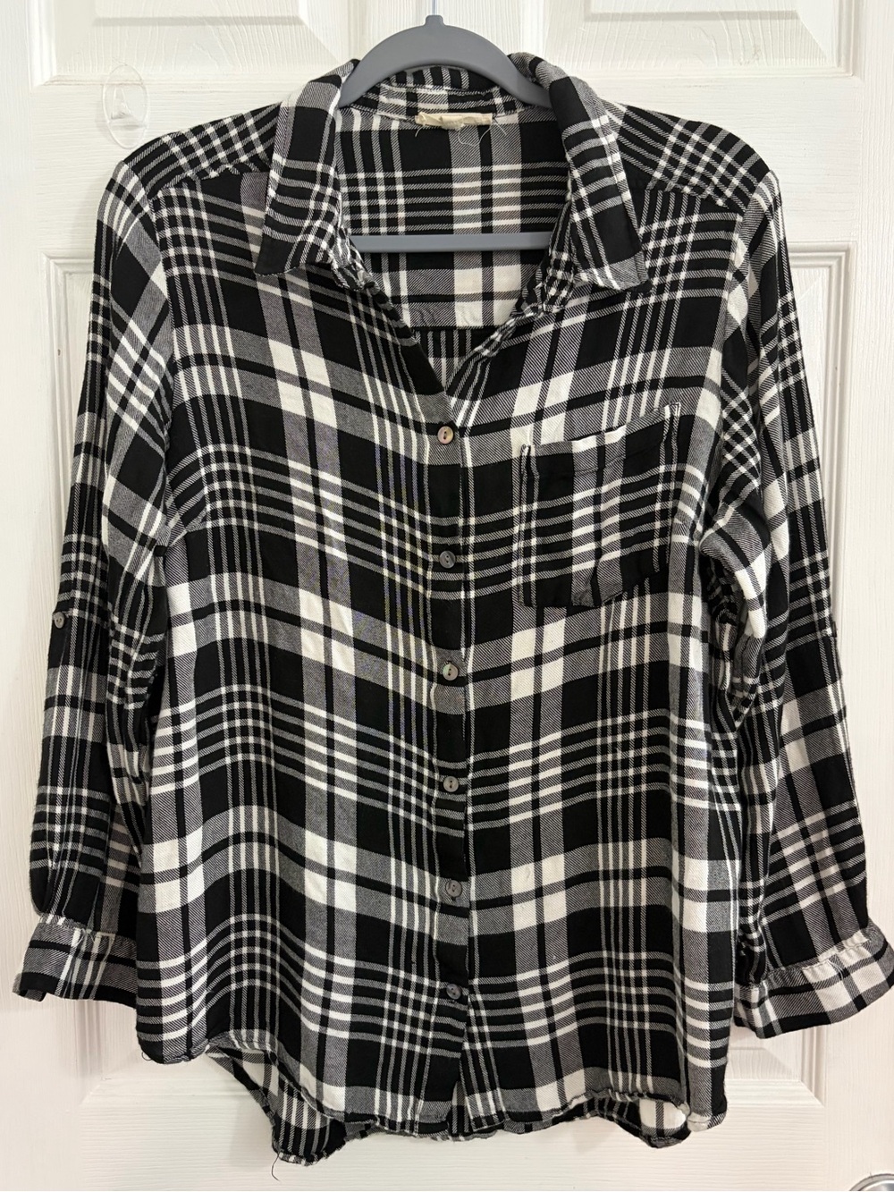Jane and Delancey Black and White Plaid Button-Down flannel Shirt. Size 1X